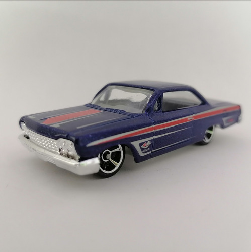 Hot Wheels 62 Chevy Vintage Muscle Franjas Azul