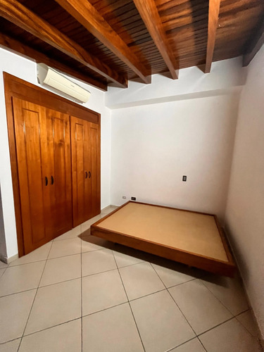 Moderna Casa 300 Metros Villa Del Rosal Trigal Norte.ac