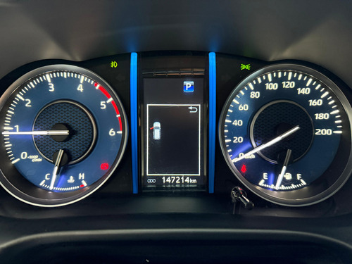 Toyota Hilux SW4 2.8 D-4D TURBO DIESEL SRX 7L 4X4 AUTOMÁTICO