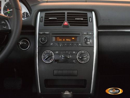 Imagem 9 de 10 de Mercedes B170
