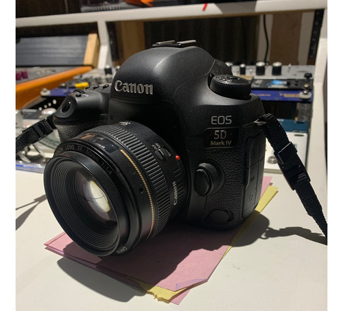Canon Eos 5d Mark Iv Dslr Y Lente (Usado)