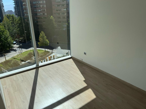 Edificio Quantum En Mejor Sector De Negocios De Las Condes