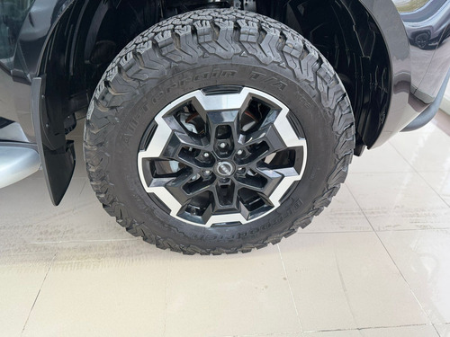 Nissan Frontier y NP 300 Frontier Pick-Up! 4 pts. Frontier Platinum LE, Doble Cab., 2.5TD, TA, a/ac., f. led, RA-18, 4x4