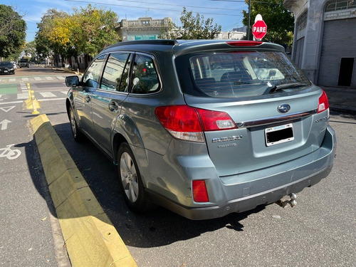 Subaru Outback 2.5 Awd 6mt Xs 173cv 2010