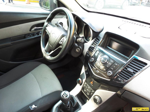Imagen 21 de 25 de Chevrolet Cruze