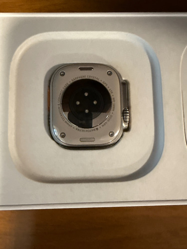 Apple Watch Ultra 49mm Titanium Green Alpine Loop M (usado) Titanio Alpine Verde Oscuro Titanio