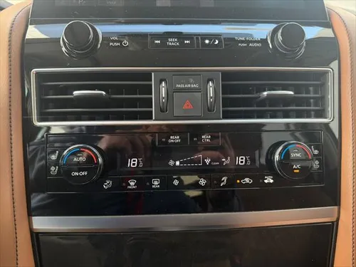 Infiniti QX80 5.6 4WD 8 pasajeros At