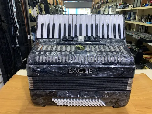 comprar Acordeon Eagle Pbk 0780 80 Baixos - Loja Jarbas Instr
