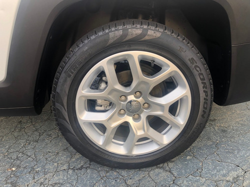 Imagem 9 de 10 de Jeep Renegade Longitude 1.8 4x2 Flex Aut. 2016