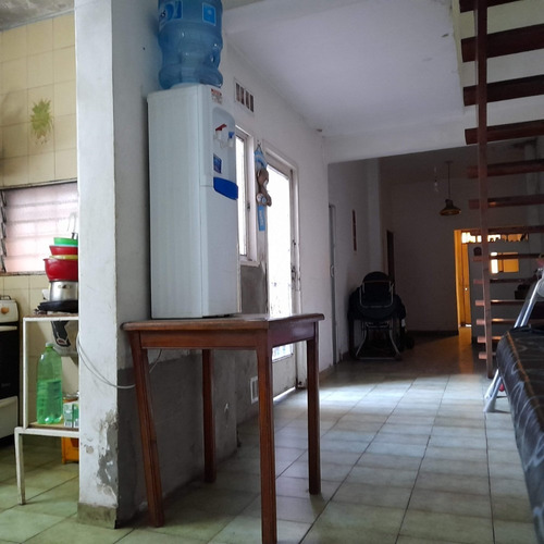 Imagen 11 de 14 de Venta En Bloque. Ph De 2 Unidades Con Ingreso Independiente, Garage, Terraza, Amplio Fondo Libre, Y Quincho. Ideal Constructor - Sobre Calle French - Moron Sur