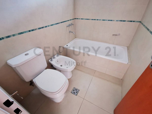 Imagen 6 de 18 de Departamento 2 Dormitorios En Venta La Plata