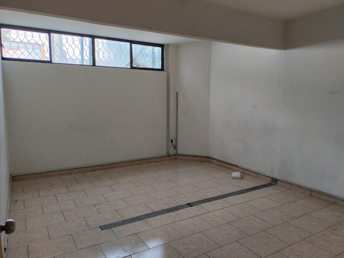 Bodega En Condominio De 235m2 Mas 537m2 De Oficinas.