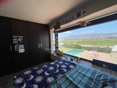 Venta Casa 1.100 Mts2, Piscina Temperada (104034)