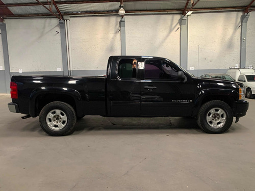 Chevrolet Silverado Silverado V8 5.3