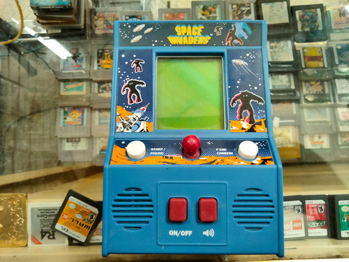 Clásicos Arcade - Juego Space Invanders Retro Mini Arcade (Usado)