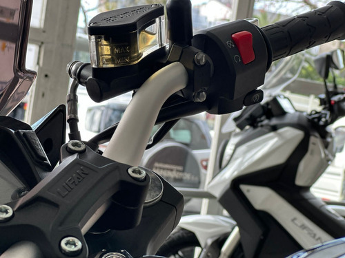 Bajaj Dominar 400