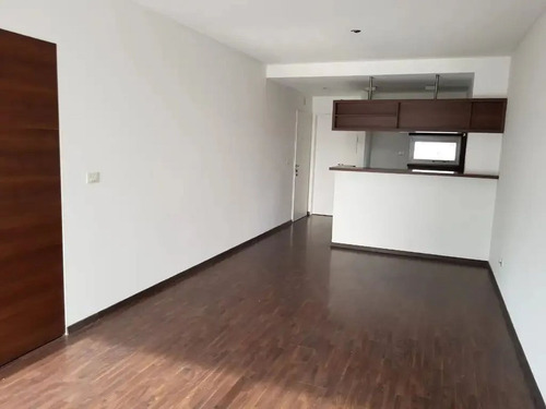 Impecable Monoambiente + Balcón Muy Luminoso