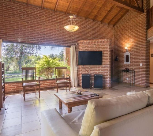 Imagen 9 de 30 de Casa Chalet En Venta Ubicado En Barrio Parque Las Lomadas, Campana, G.b.a. Zona Norte