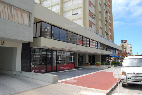 Venta Local Comercial Península Calle 28 Y Gorlero Torre De Las Américas Punta Del Este Maldonado