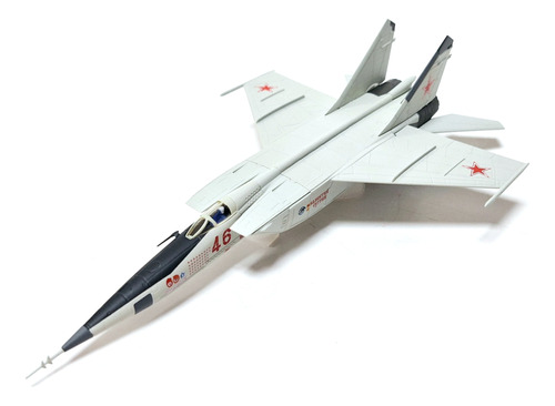 Miniatura Diecast 1/100, Mig 25 Rbt Foxbat B, Rusia 2012