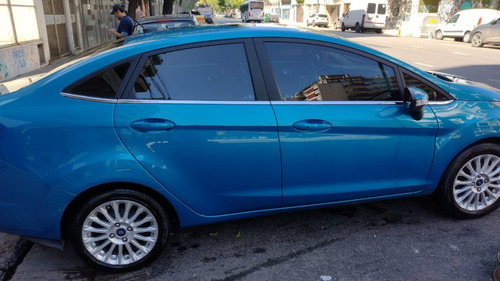 Imagen 14 de 16 de Ford Fiesta Kinetic Design 2018 1.6 Sedan Titanium Excelente