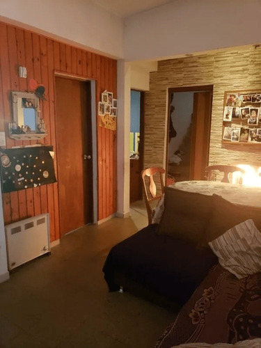 Venta Casa.union. 4 Dormitorios,2 Baños, Cochera, Barbacoa.
