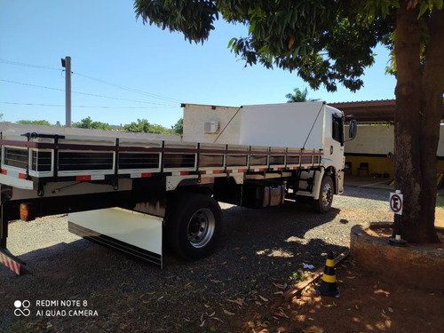 Caminhão Volkswagen Vw 15180 2011/2012