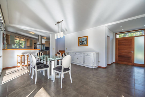 Venta/permuta Casa 3 Dormitorios Pileta - Funes Hills Cadaques