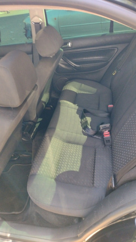 Volkswagen Bora 2001 2.0 4p