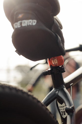 Imagen 5 de 6 de Bolso Bajo Asiento Para Ciclistas Firebird. En Gravedad X