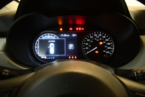 Imagen 10 de 15 de Nissan Versa 2020 1.6 Advance At