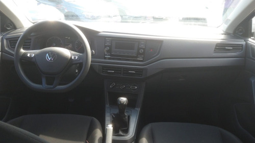 Volkswagen Polo Track 1.0 Flex 12V 5p