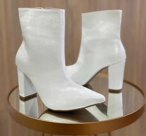 Botas feminina branca sales