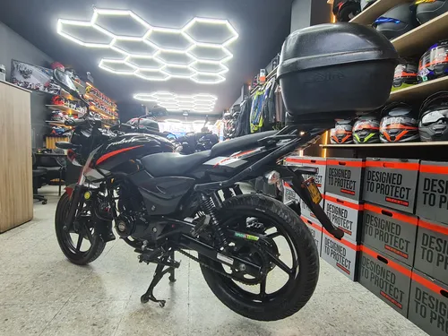 Bajaj Pulsar 180 Fi 2023
