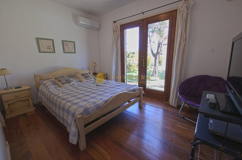 Casa En Venta San Rafael, Con Piscina- Ref: 3875