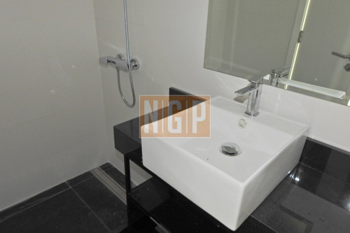 Lindisimo Edificio Con Todos Los Servicios Un Verdadero Regalo !!!! -ref:12318