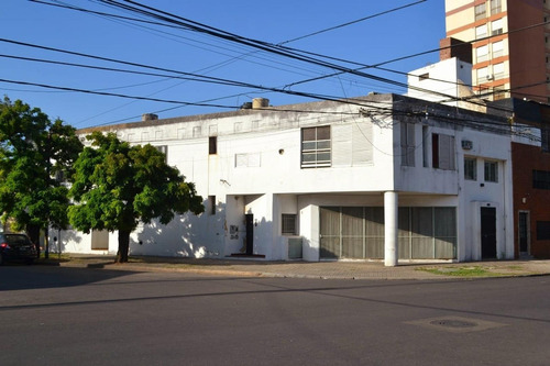 Imagen 2 de 30 de Local Comercial En Venta A Metros De Avenida Alberdi