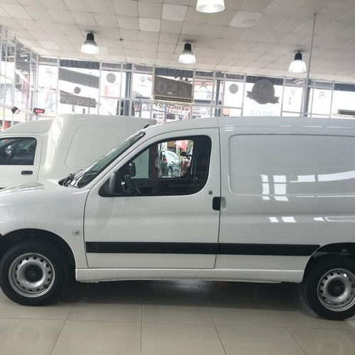 Imagen 2 de 15 de Citroen Berlingo 1.6 Hdi 92 Business Am20 Anticipo Mas Cuota