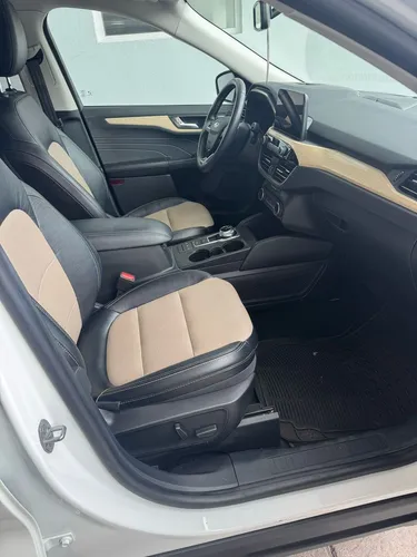 Ford Escape 2.5 Titanium Hybrid At