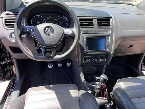Imagen 13 de 23 de Volkswagen Suran 1.6 Highline Msi 110cv Techo - Cuero - Gps