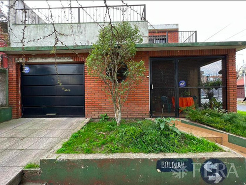 Venta Casa 3 Ambientes Con Cochera, Patio Con Parrilla Y Terraza En Wilde