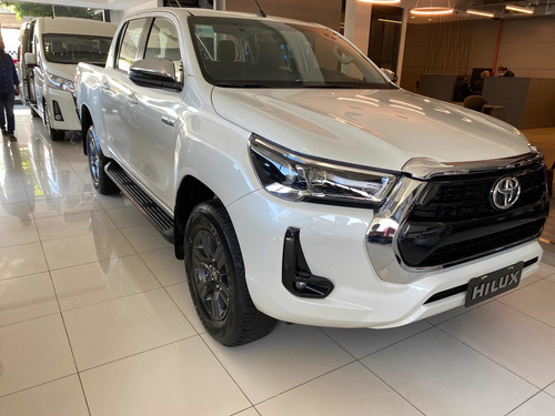 Toyota Hilux 2021 2.8 Cd Srv 177cv 4x4