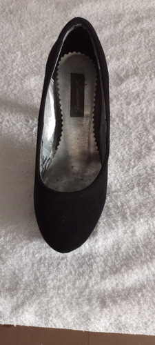 Vendo Zapatos Para Dama En Gamuza Color Negro Talla37 Usados