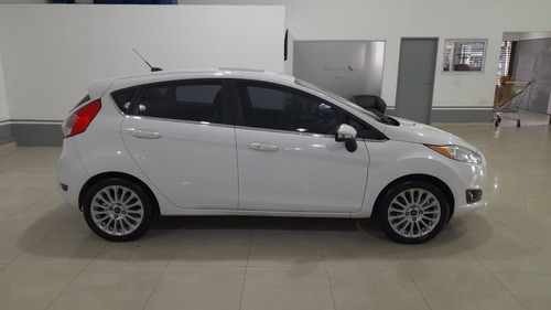 Imagen 2 de 15 de Ford Fiesta Titanium At 2016