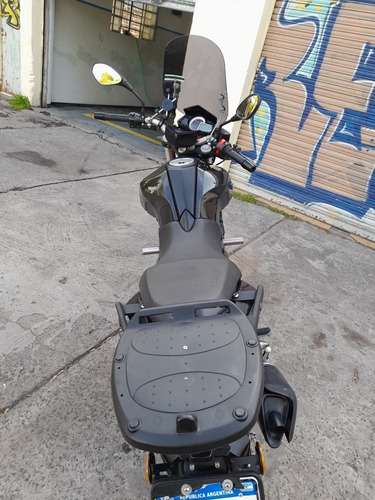Imagen 13 de 23 de Benelli Tnt25