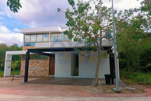 Casa En Venta Altozano Con Recámara Principal En Planta Baja