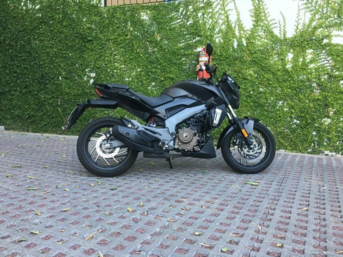 Dominar 400