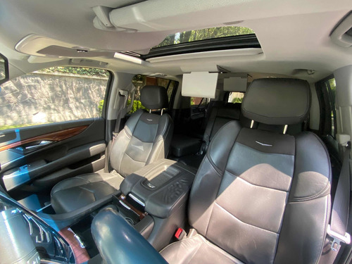 Imagen 9 de 14 de Cadillac Escalade 2015 6.2 Paq P Premium 4x4 At