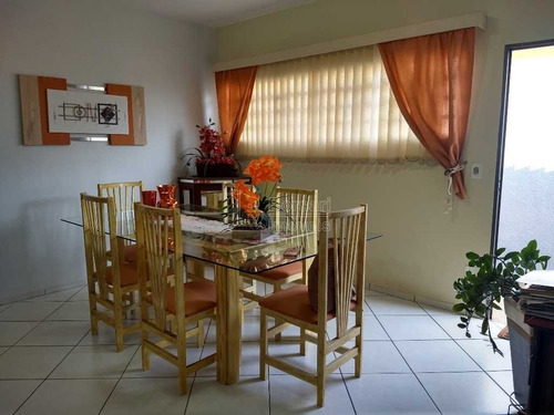 Imagem 4 de 6 de Venda De Casas / Padrão Na Cidade De Araraquara 9692
