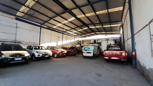 Arriendo Galpon Comercial (primera Linea)